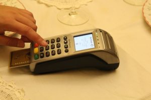 combien coûte les frais bancaires au LCL