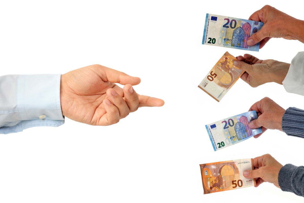 Un Homme Bénéficiant D'un Prêt Participatif