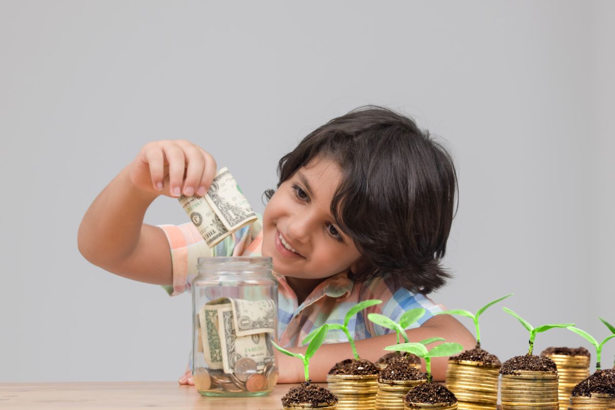 Un Enfant Emprunte Le Chemin De L'investissement Par L'épargne Responsable